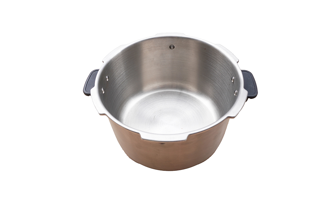 Stainless steel pressure cooker