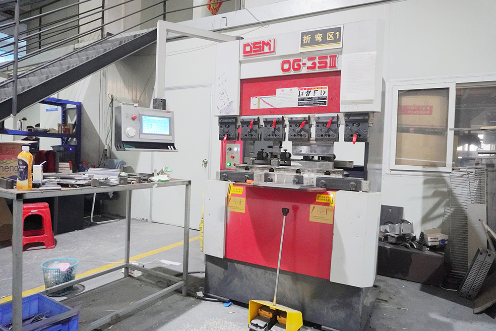 Bending machine